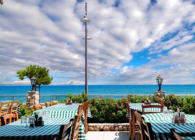 راهنمای جامع رستوران های دریایی در قبرس شمالی: طعم مدیترانه در بشقاب شما راهنمای جامع رستوران های دریایی در قبرس شمالی: طعم مدیترانه در بشقاب شما